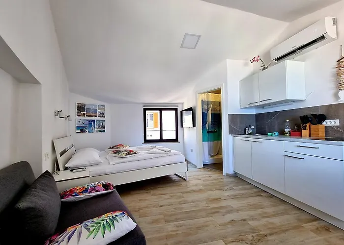 Apartment Old Bora Seaview Piran